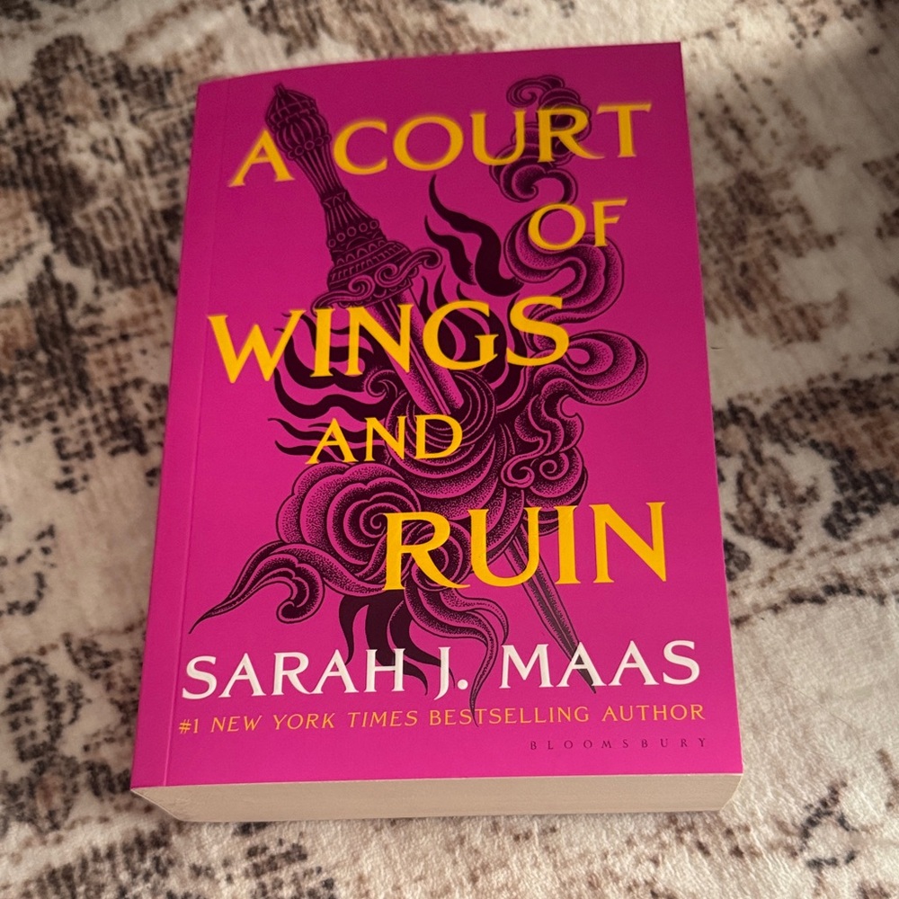 A Court of Wings and Ruin Book
